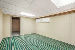 94-23 209th St, Queens Village, NY 11428 - Photo 18