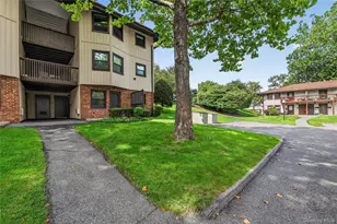 3 Hampton Ct, Yorktown Heights, NY 10598 - Photo 2
