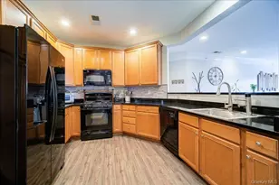 416 Saratoga Ln, Fishkill, NY 12524 - Photo 10