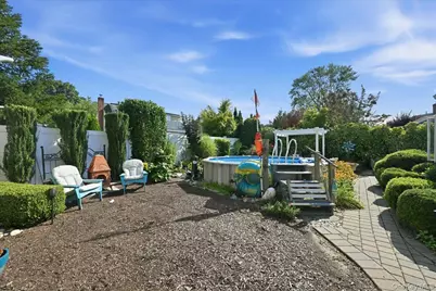25 Rhode Island Avenue, Massapequa, NY 11758 - Photo 36