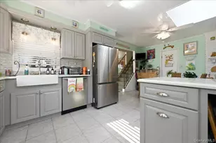 25 Rhode Island Ave, Massapequa, NY 11758 - Photo 16