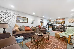 25 Rhode Island Ave, Massapequa, NY 11758 - Photo 28
