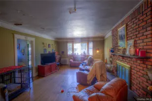 81 Notre Dame Ave, Hicksville, NY 11801 - Photo 18