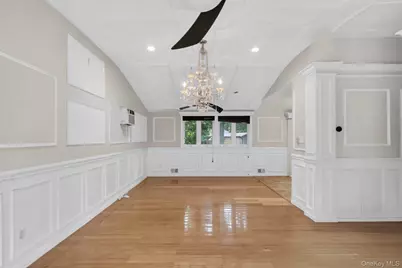 14 Branch Lane, East Setauket, NY 11733 - Photo 2