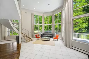 6 The Maples, Roslyn, NY 11576 - Photo 2