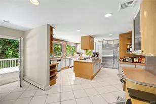 6 The Maples, Roslyn, NY 11576 - Photo 18