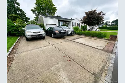 80 Carroll Street, Brentwood, NY 11717 - Photo 14