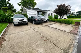 80 Carroll St, Brentwood, NY 11717 - Photo 14