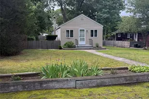 29 Maplewood Ave, Selden, NY 11784 - Photo 6