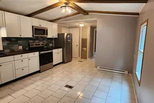 40 Darraugh Ln, Sparrow Bush, NY 12780 - Photo 2
