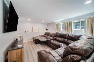 26 Delaware Rd, Newburgh, NY 12550 - Photo 28