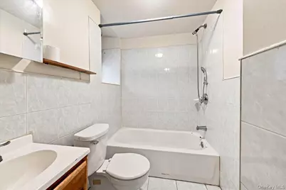 1022 E 219th Street, Bronx, NY 10469 - Photo 18