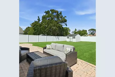 1363 Manatuck Boulevard, Bay Shore, NY 11706 - Photo 22