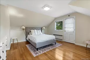 1321 Surrey Ln, Rockville Centre, NY 11570 - Photo 14
