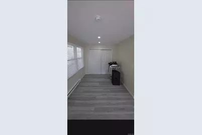 211 Parkway Boulevard, Wyandanch, NY 11798 - Photo 32