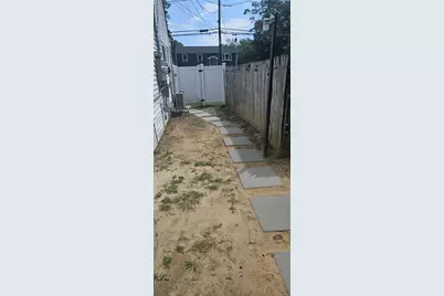 211 Parkway Boulevard, Wyandanch, NY 11798 - Photo 6