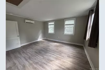 425 Landing Avenue, Smithtown, NY 11787 - Photo 14