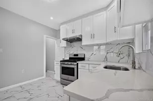 9445 243rd St, Floral Park, NY 11001 - Photo 10