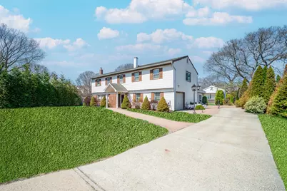 9 Michael Court, Centereach, NY 11720 - Photo 2
