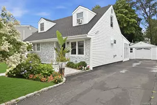 913 Merillon Ave, Westbury, NY 11590 - Photo 4