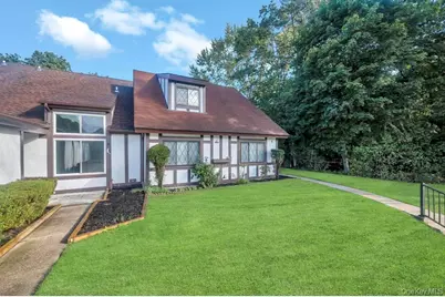 6 Amesworth Court, Middle Island, NY 11953 - Photo 10