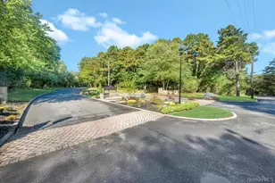 6 Amesworth Ct, Middle Island, NY 11953 - Photo 14