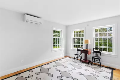 9 Aberdeen Lane, Southampton, NY 11968 - Photo 8