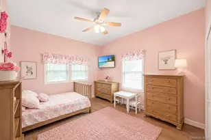 41 Miller Pl, Levittown, NY 11756 - Photo 16