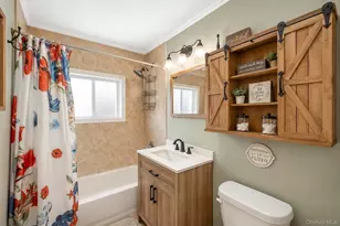 41 Miller Pl, Levittown, NY 11756 - Photo 24