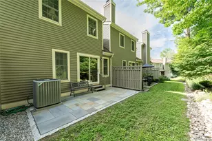 1802 Regent Dr, Mount Kisco, NY 10549 - Photo 36