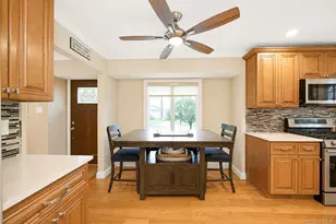 18 Cornell Ln, Hicksville, NY 11801 - Photo 6