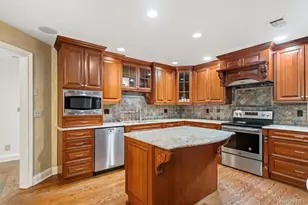 11 Maple Run Dr, Jericho, NY 11753 - Photo 4