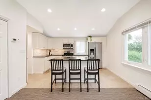 84 Twin Lawns Ave, Hicksville, NY 11801 - Photo 14