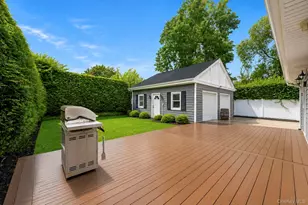 84 Twin Lawns Ave, Hicksville, NY 11801 - Photo 32