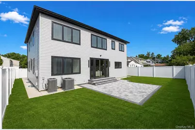 43 W Cabot Lane, Westbury, NY 11590 - Photo 42