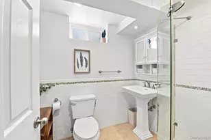 34 Keats Ave, Hartsdale, NY 10530 - Photo 20