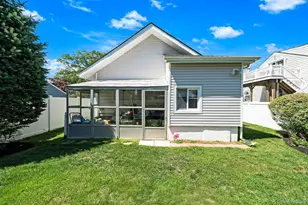 111 Liberty Ave, Lindenhurst, NY 11757 - Photo 22