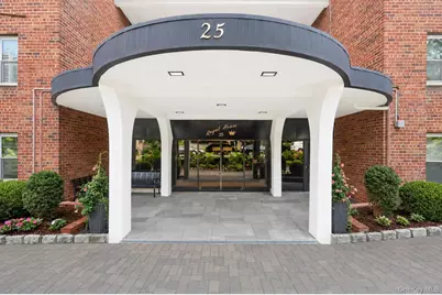 25 Chapel Place #3H, Great Neck, NY 11021 - Photo 2