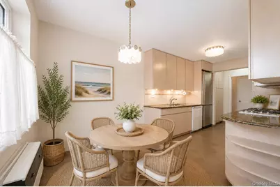 25 Chapel Place #3H, Great Neck, NY 11021 - Photo 10