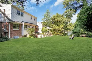 43 Genesee Dr, Commack, NY 11725 - Photo 38