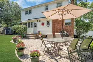 43 Genesee Dr, Commack, NY 11725 - Photo 34