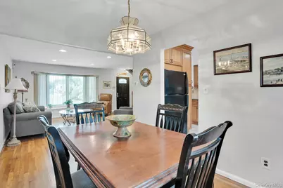 43 Genesee Drive, Commack, NY 11725 - Photo 12
