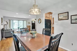 43 Genesee Dr, Commack, NY 11725 - Photo 12