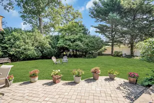 43 Genesee Dr, Commack, NY 11725 - Photo 32
