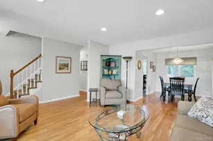 43 Genesee Dr, Commack, NY 11725 - Photo 10