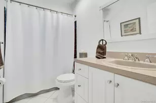 43 Genesee Dr, Commack, NY 11725 - Photo 24