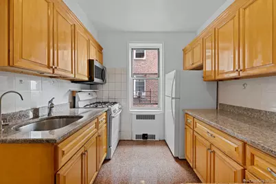 114-06 Queens Blvd #D9, Forest Hills, NY 11375 - Photo 4