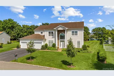 29 Hamlet Woods Drive, Saint James, NY 11780 - Photo 4
