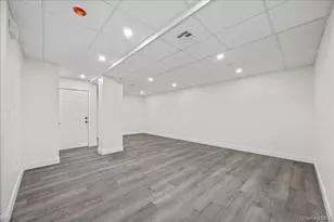 7 Wyanoke St, White Plains, NY 10606 - Photo 32
