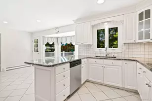 5 Hampton Pl, Katonah, NY 10536 - Photo 6
